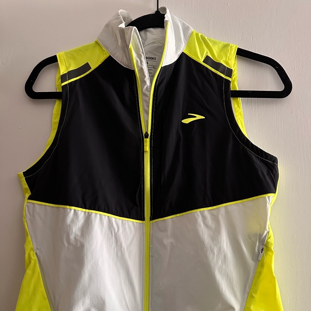 Brooks Running Carbonite Vest